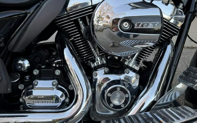 2016 Harley-Davidson® FLHR Road King®