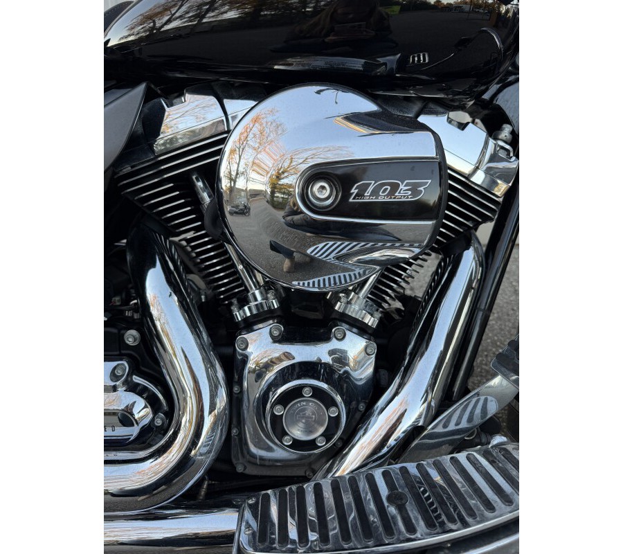 2016 Harley-Davidson® FLHR Road King®