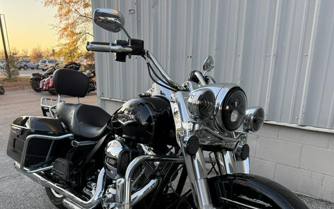 2016 Harley-Davidson® FLHR Road King®