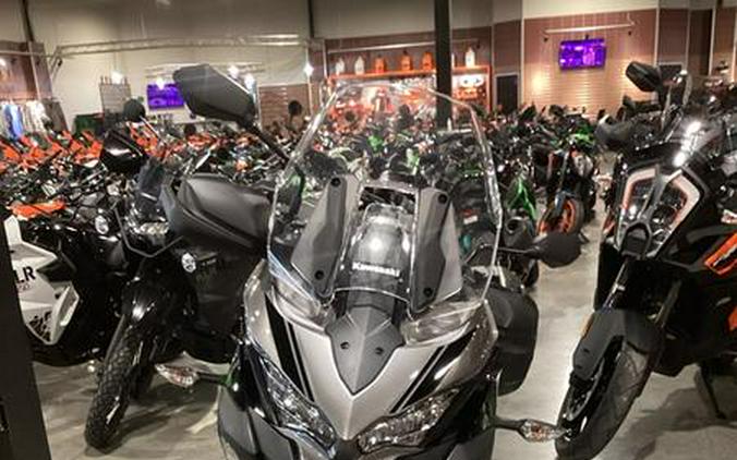 2023 Kawasaki Versys® 1000 SE LT+