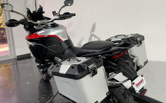 2023 Ducati Multistrada V4 Rally Brushed Aluminum & Matte Blac