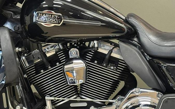 2011 Harley-Davidson® FLHTCUTG - Tri Glide® Ultra Classic®