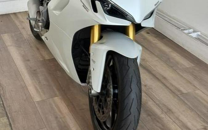 2021 Ducati SuperSport 950 S White Silk fairing