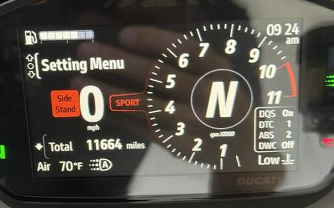 2021 Ducati SuperSport 950 S White Silk fairing