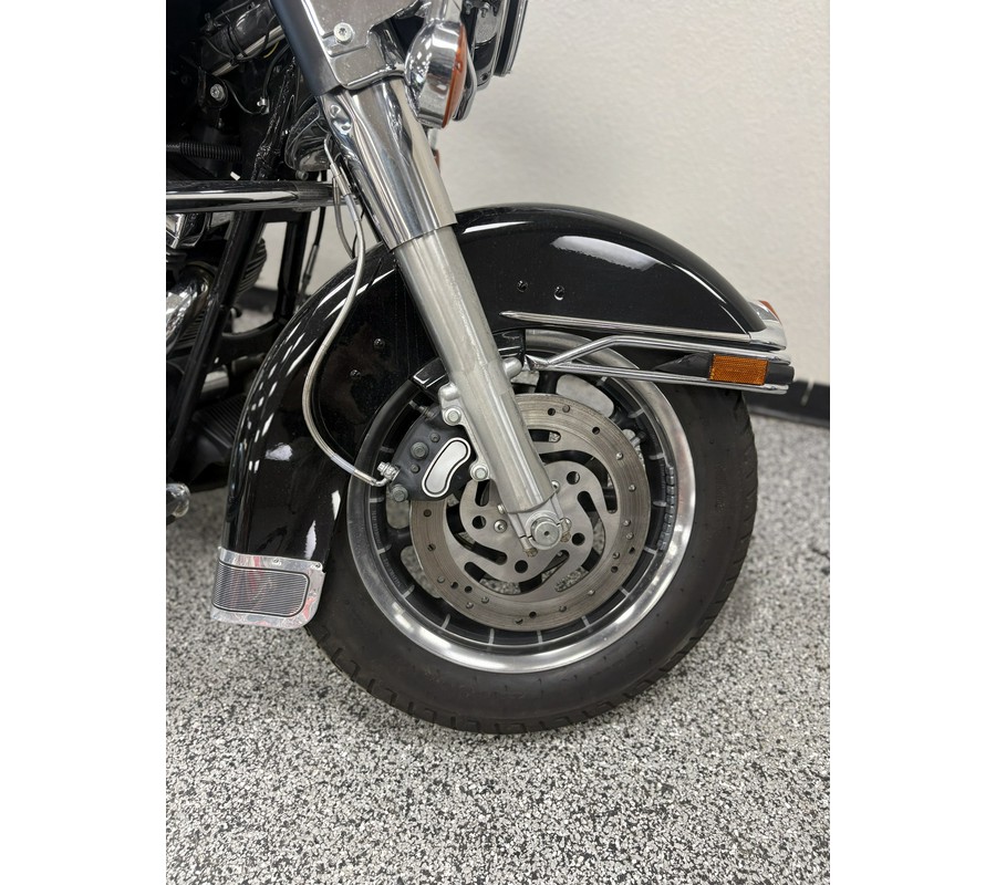 2005 Harley-Davidson® Electra Glide® Standard FLHT - UO1237
