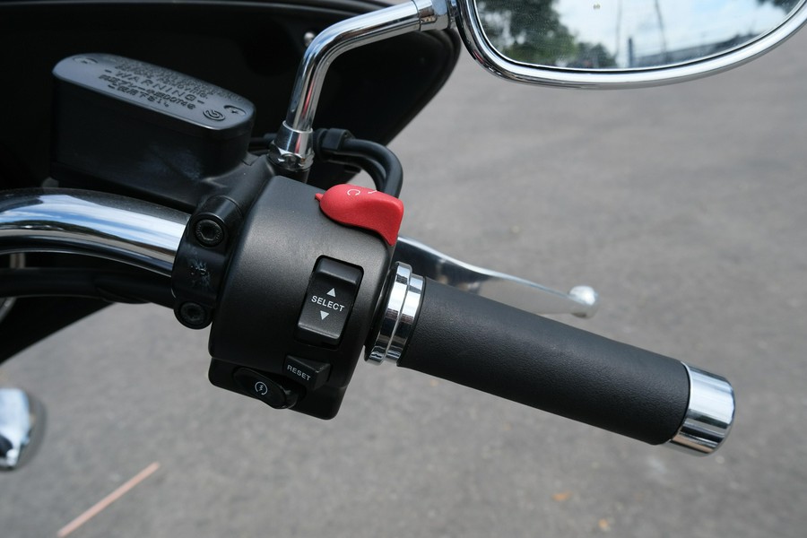 2014 YAMAHA V STAR 1300 DELUXE