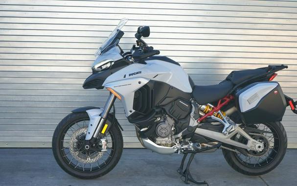 2023 Ducati Multistrada V4S Iceberg White - Spoked Wheels