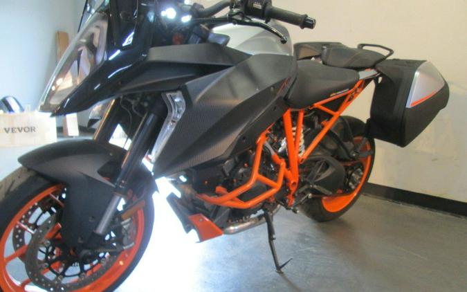 2016 KTM 1290 Super Duke GT