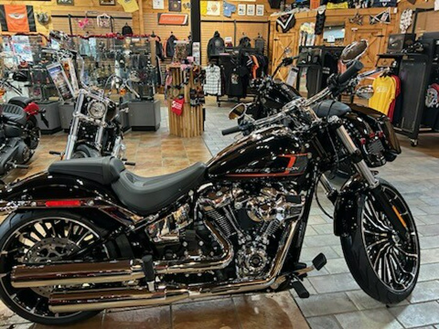 2024 Harley-Davidson Breakout Vivid Black