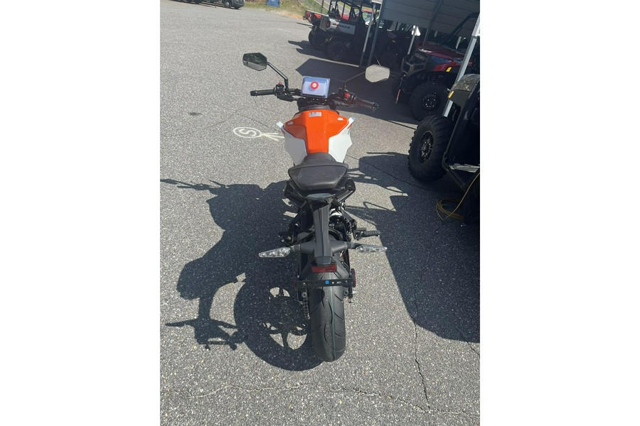 2024 KTM 250 Duke