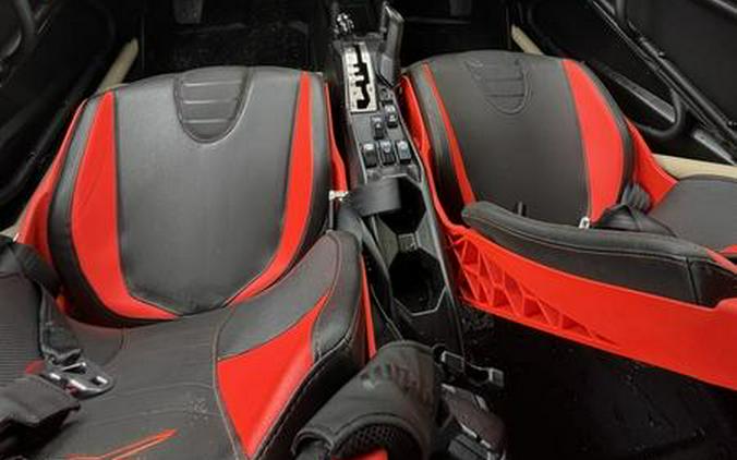 2021 Can-Am® Maverick X3 MAX X rs Turbo RR With Smart-Shox Desert Tan / Carbon Black / C