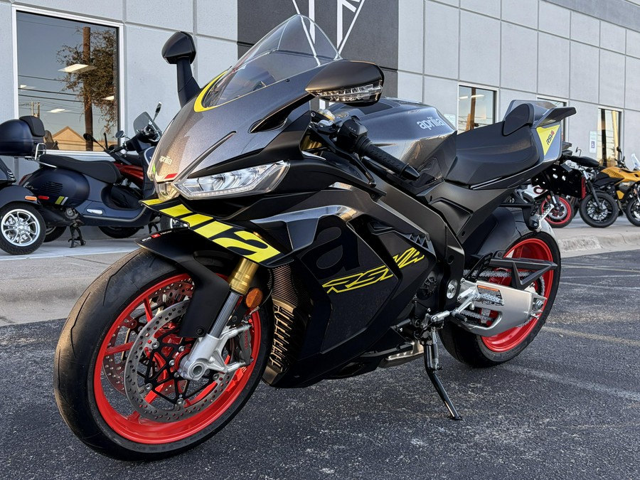 2026 Aprilia RSV4 1100 RR