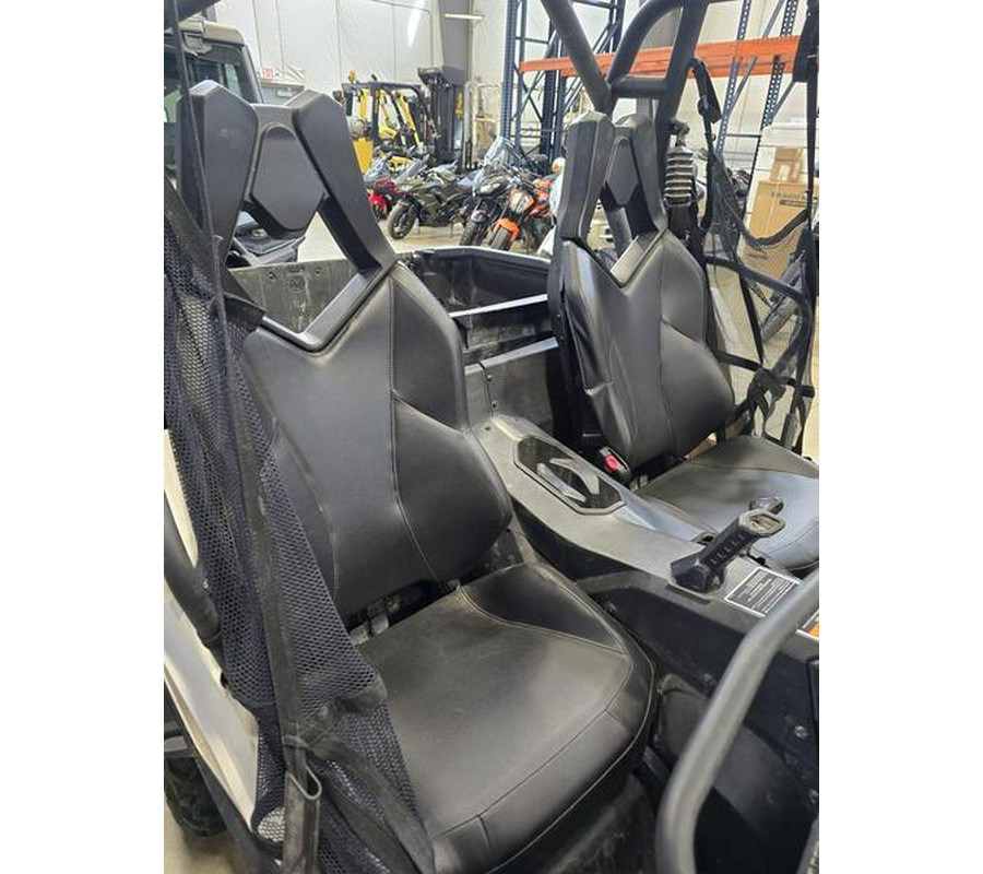 2020 COMMANDER 800R