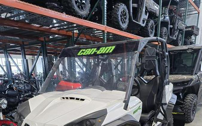 2020 COMMANDER 800R
