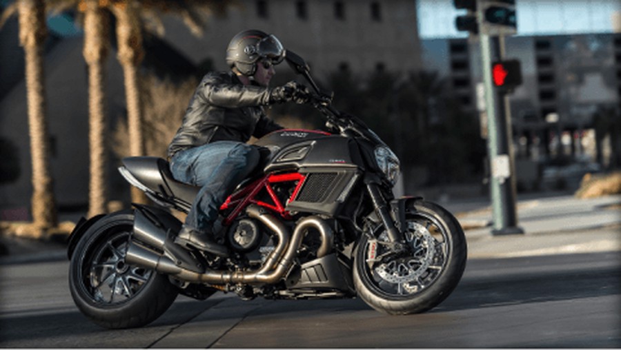 2015 Ducati Diavel Carbon