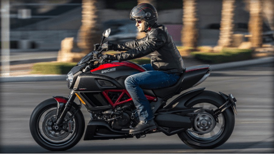 2015 Ducati Diavel Carbon