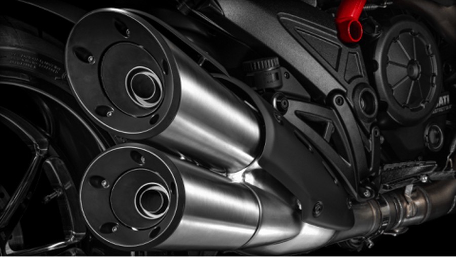 2015 Ducati Diavel Carbon