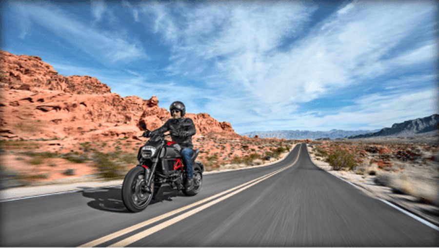 2015 Ducati Diavel Carbon