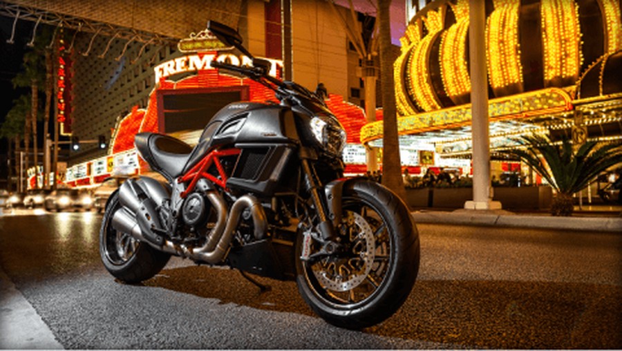 2015 Ducati Diavel Carbon