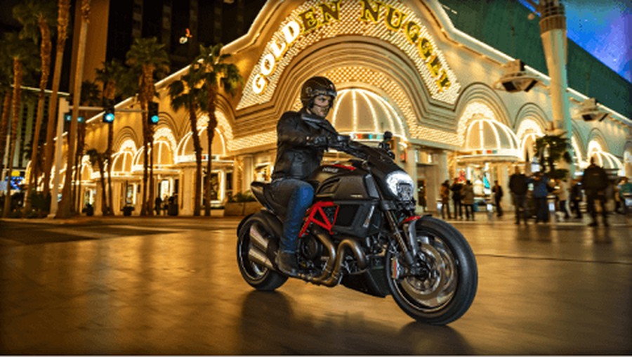 2015 Ducati Diavel Carbon