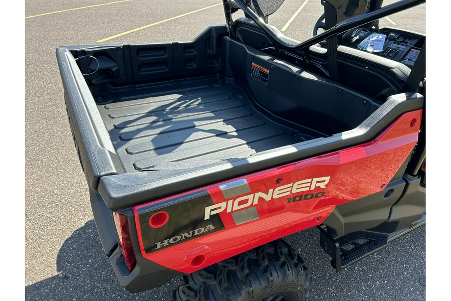 2024 Honda Pioneer 1000 Deluxe