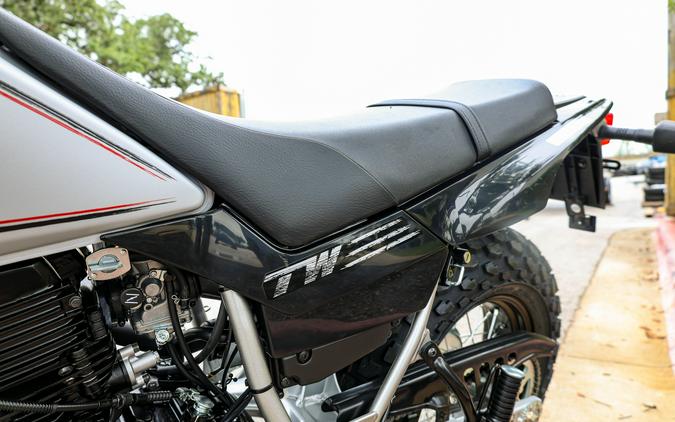 2027 YAMAHA TW200