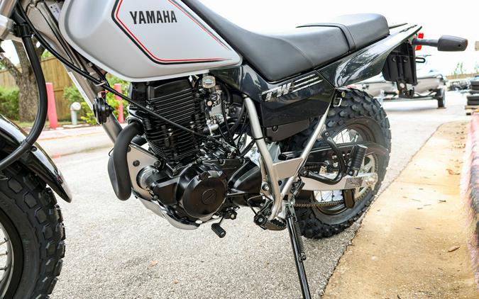 2027 YAMAHA TW200
