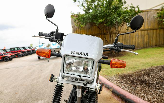 2027 YAMAHA TW200