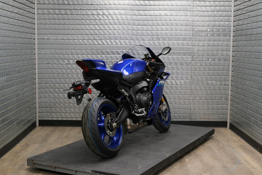2027 YAMAHA YZF-R9