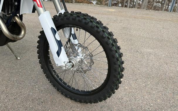 2026 Husqvarna Motorcycles FE 450