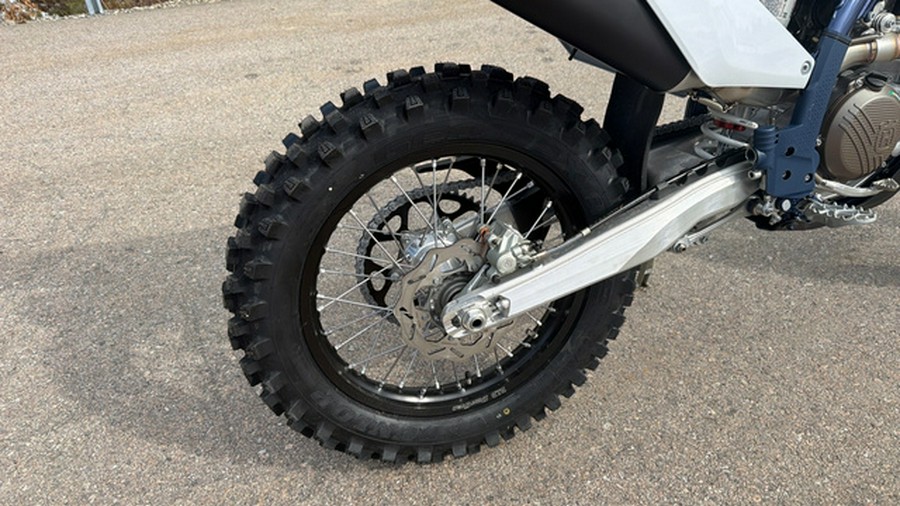 2026 Husqvarna Motorcycles FE 450