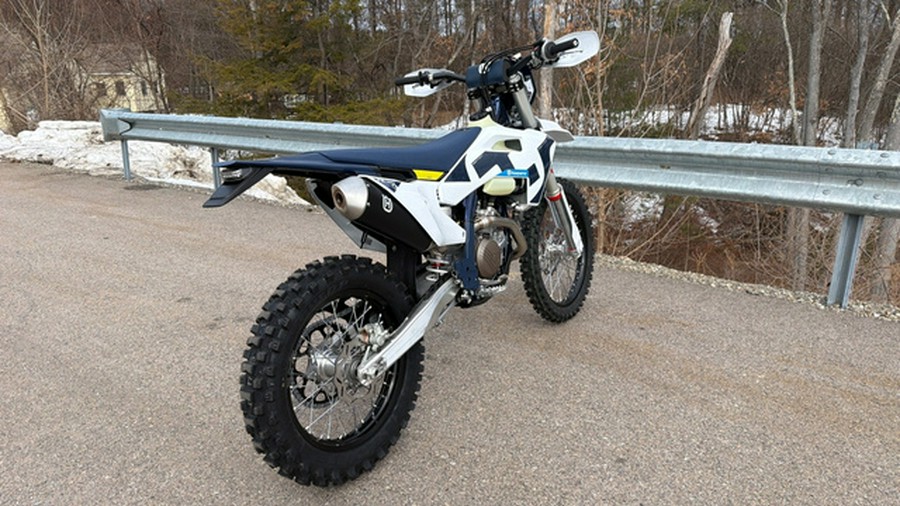 2026 Husqvarna Motorcycles FE 450