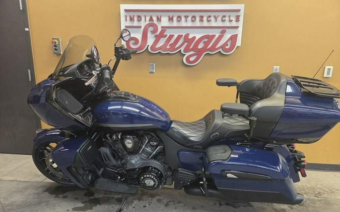 2024 Indian Pursuit Dark Horse with PowerBand Audio Package Springfield Blue