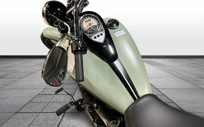 2023 Kawasaki Vulcan® 900 Custom