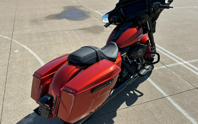 2024 Harley-Davidson Street Glide® Whiskey Fire