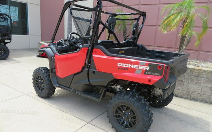 2022 Honda Pioneer 1000 Deluxe