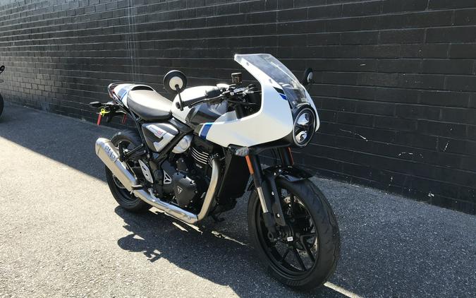 2026 Triumph Thruxton 400