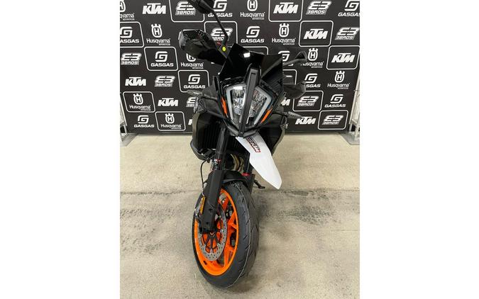 2024 KTM 890 SMT