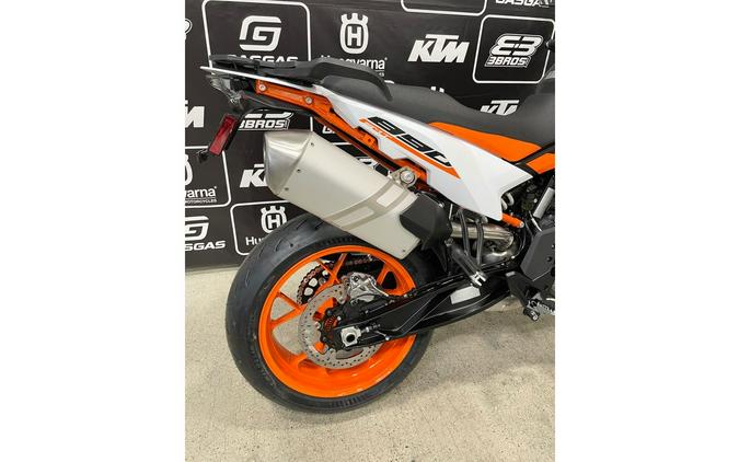 2024 KTM 890 SMT