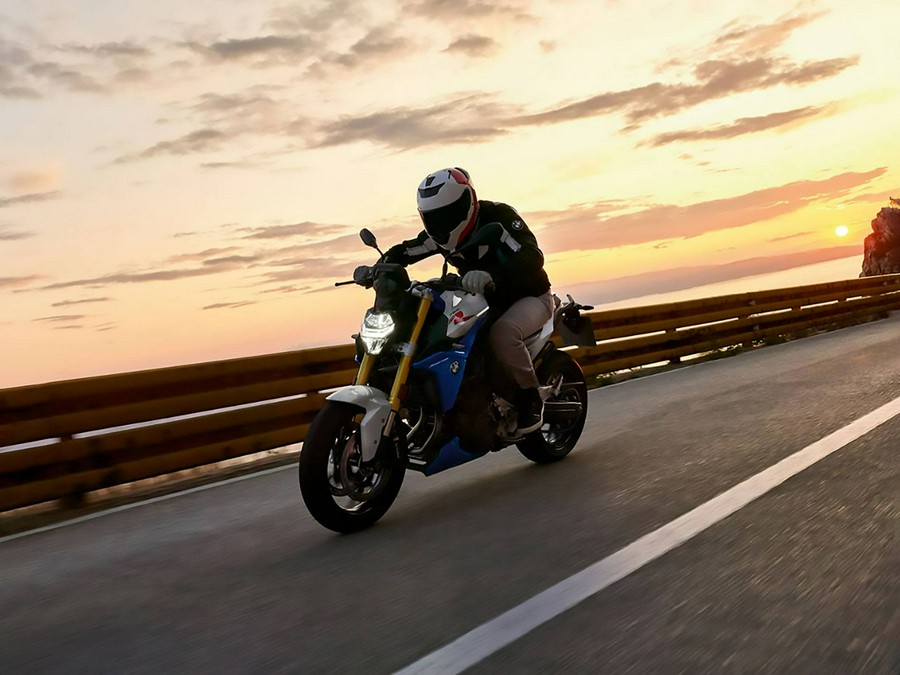 2023 BMW F 900 R