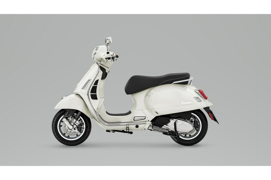 2025 GTS 300 Super Bianco Innocente - Vespa