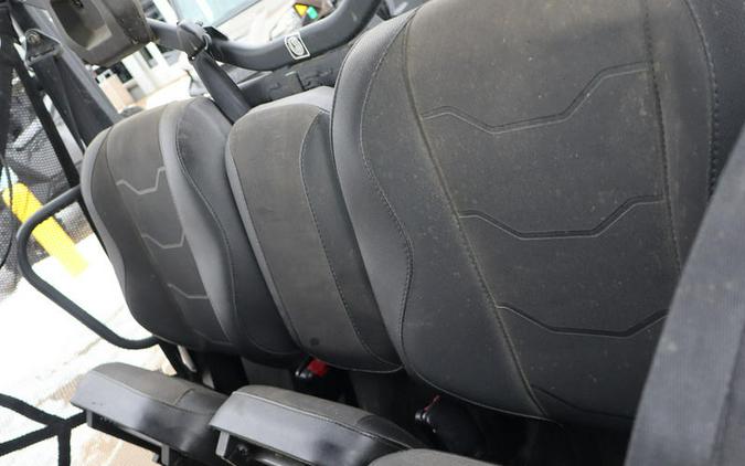 2023 Can-Am® Defender MAX XT HD10