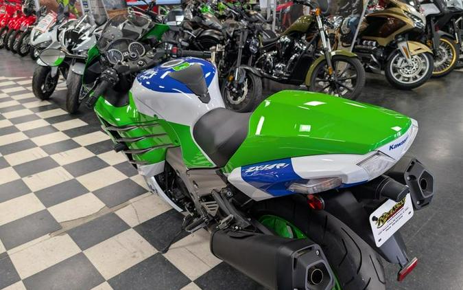 2024 Kawasaki Ninja® ZX™-14R 40th Anniversary Edition ABS