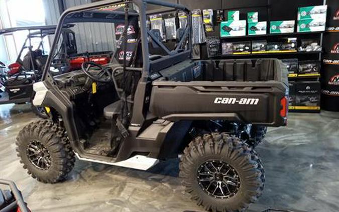 2024 Can-Am Defender HD9