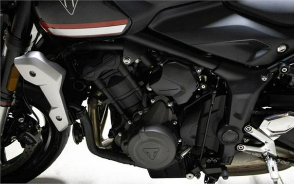 2023 Triumph Trident 660 Sapphire Black