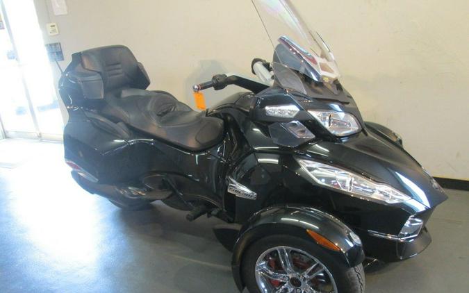 2010 Can-Am® Spyder Roadster RT-S