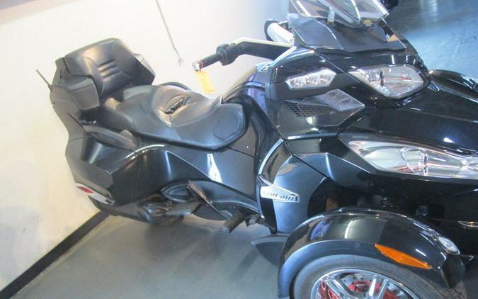 2010 Can-Am® Spyder Roadster RT-S