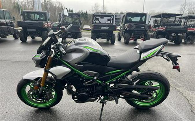 2025 Kawasaki Z900 SE ABS