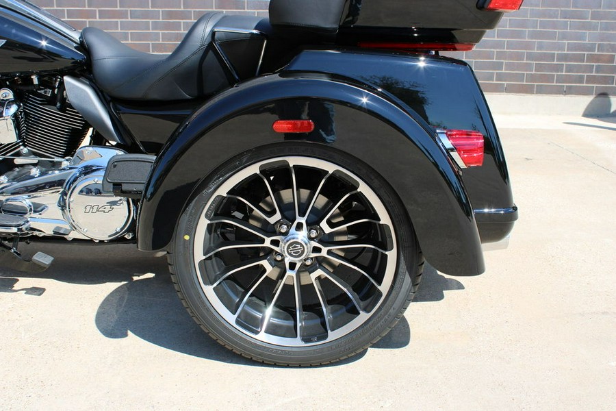 2025 Harley-Davidson® FLHTCUTG - Tri Glide® Ultra