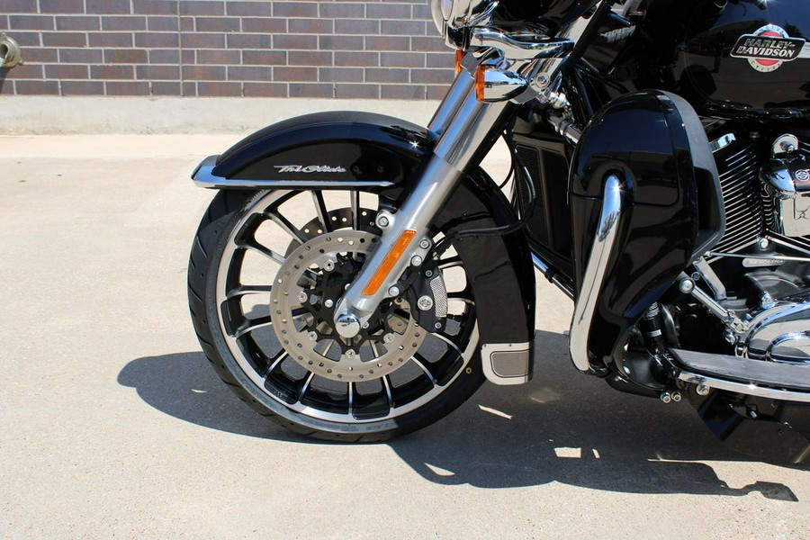 2025 Harley-Davidson® FLHTCUTG - Tri Glide® Ultra